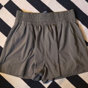 Vuori Olive Smocked-Waist Athletic Shorts